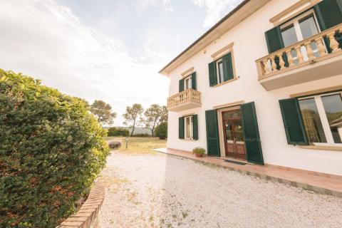 Große Ferienvilla für 20 Personen