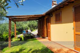 freistehendes Ferienhaus mit Pool bei Calci