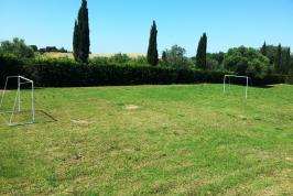 Nizza Fußballfeld mit Toren für die Kinder