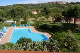 Ferienwohnungen im Argiresidence mit Pool