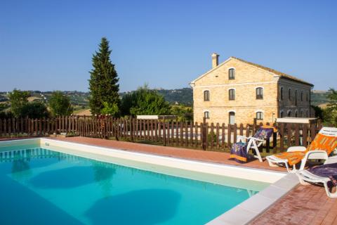 Agriturismo Casale del Sole, Le Marche, Tritt-Case in Italia