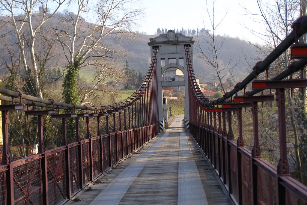 BrÃ¼cke in Vizzano, Wanderweg Prato, Toskana