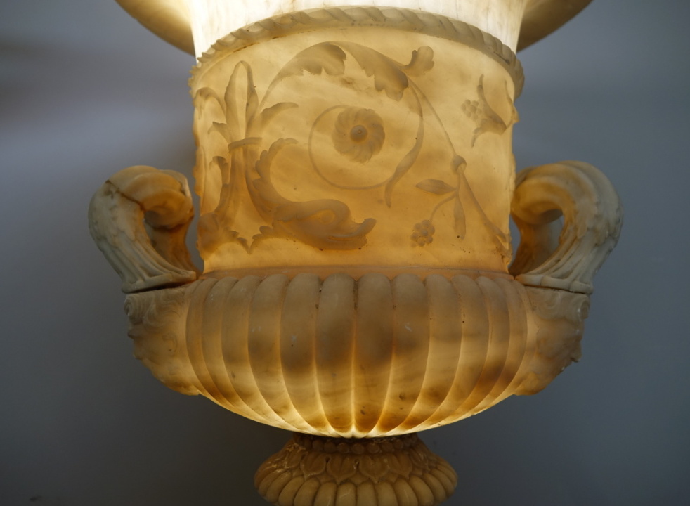 Volterra Alabastervase