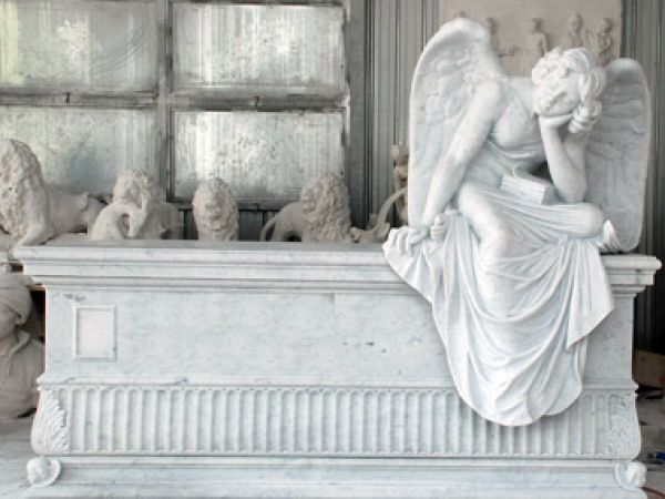 Engel in Weiss, Carraramarmor, Pietrasanta, Toskana