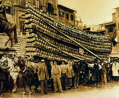 Chiantiwein in Fiaschi, Korbflaschen
