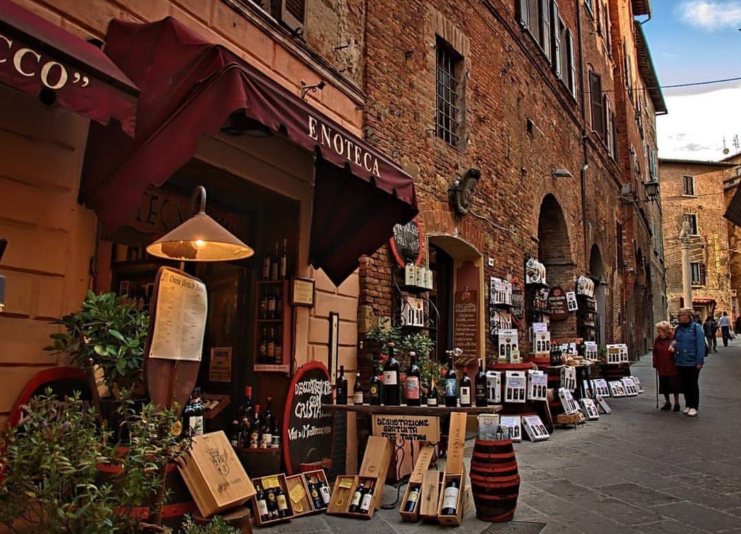 Gassen  in Montepulciano, Siena, Toskana