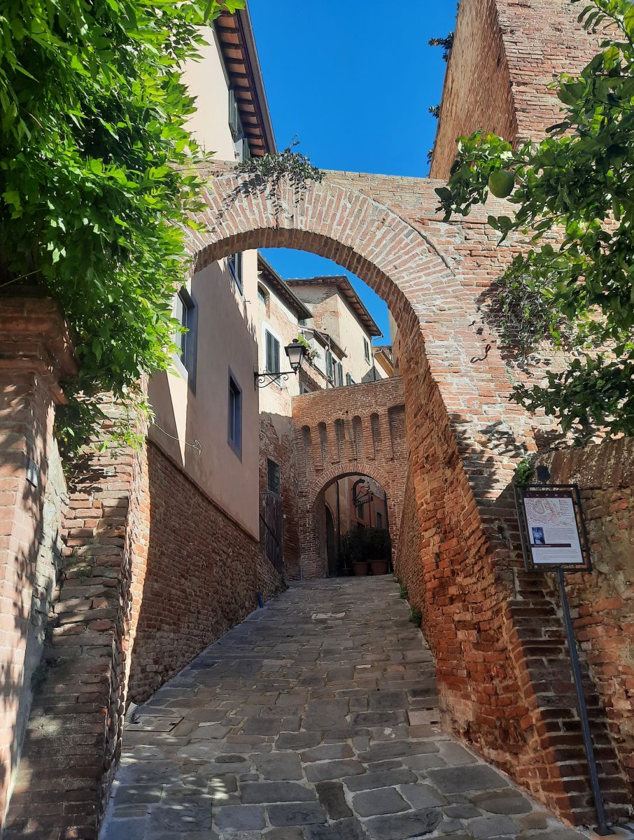 Toskana, Lari Porta Pisana