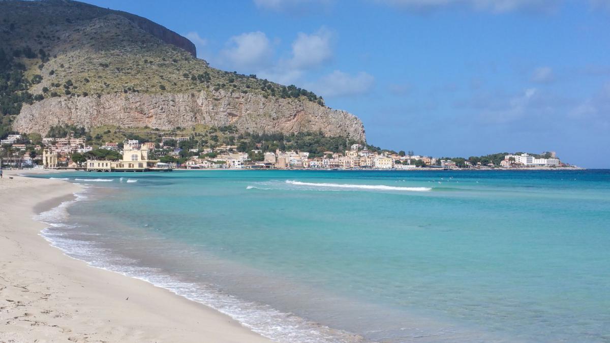 Mondello Strand, Palermo, Sizilien, Italien