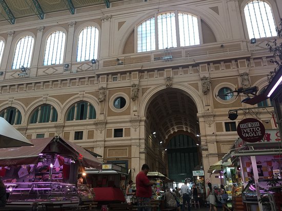 Oil Bar Markthalle Livorno, Toskana, Italien