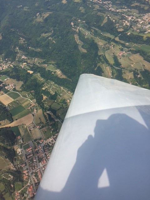 Die Toskana von oben mit dem Gleitflugzeug